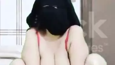 Real Arab Big Tits Muslim Step Mom Masturbates Pussy To Arabian Orgasm On Webcam In Hijab