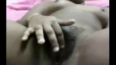 Pondichery Girll Manjula Fingering Her Pussy