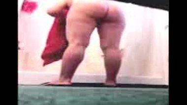 Desi horny bhabi bath mms clip leaked